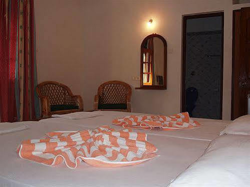 D'Souza'S Holiday Homes Candolim Esterno foto